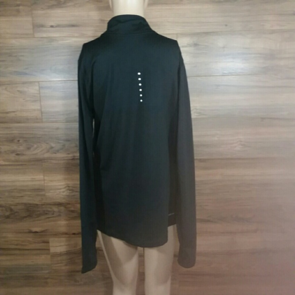NWT Nike Black Long Sleeve Running Pull Over Shirt - Picture 3 of 7